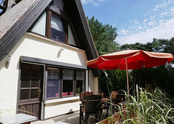 בית נופש Reetdachhaus In Auf Usedom